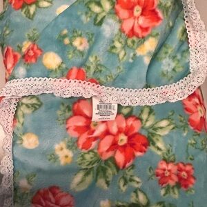 The Pioneer Woman Blue Floral Velvet Plush Throw with Lace Trim